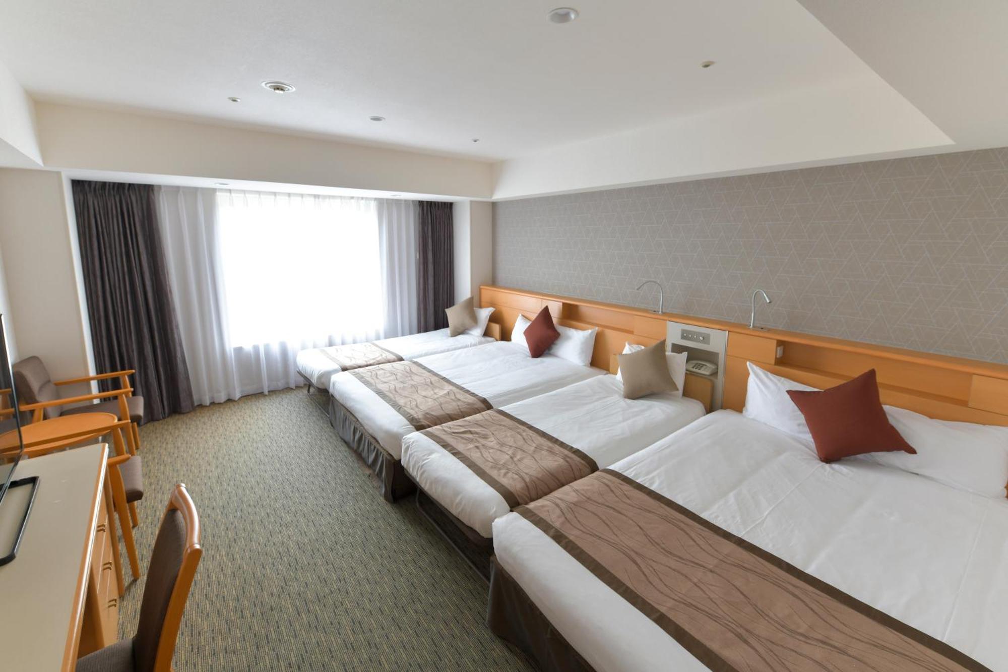 Narita Tobu Hotel Airport Exterior photo Room interior