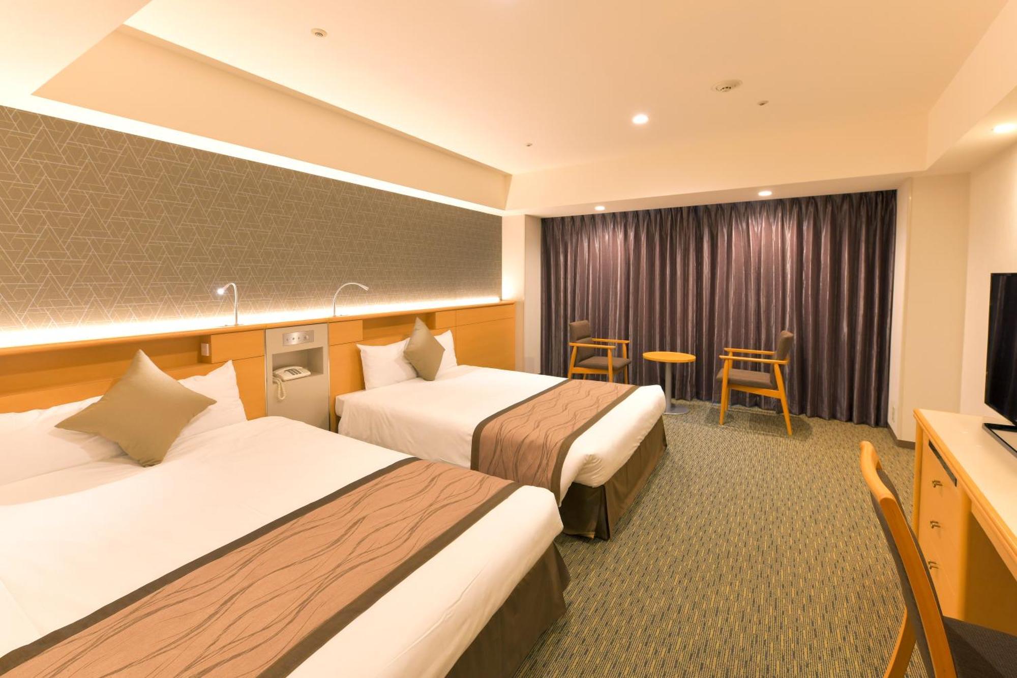 Narita Tobu Hotel Airport Exterior photo Room interior